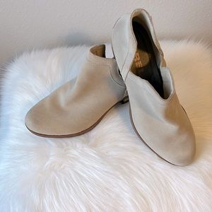 Sorel Lolla Cut-Out Bootie Sz 9 Excellent Condition